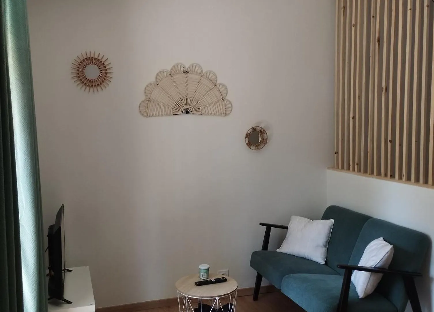 Apartment Studio Climatise Et Spacieux Situe Pres Des Parcs Vichy