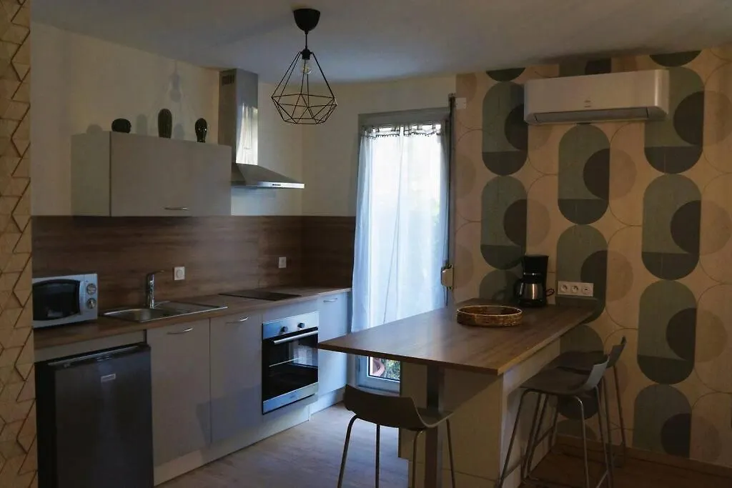 Studio Climatise Et Spacieux Situe Pres Des Parcs Vichy 0*,  França
